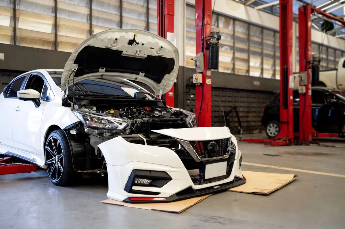Inside the Autodienst Kiel workshop